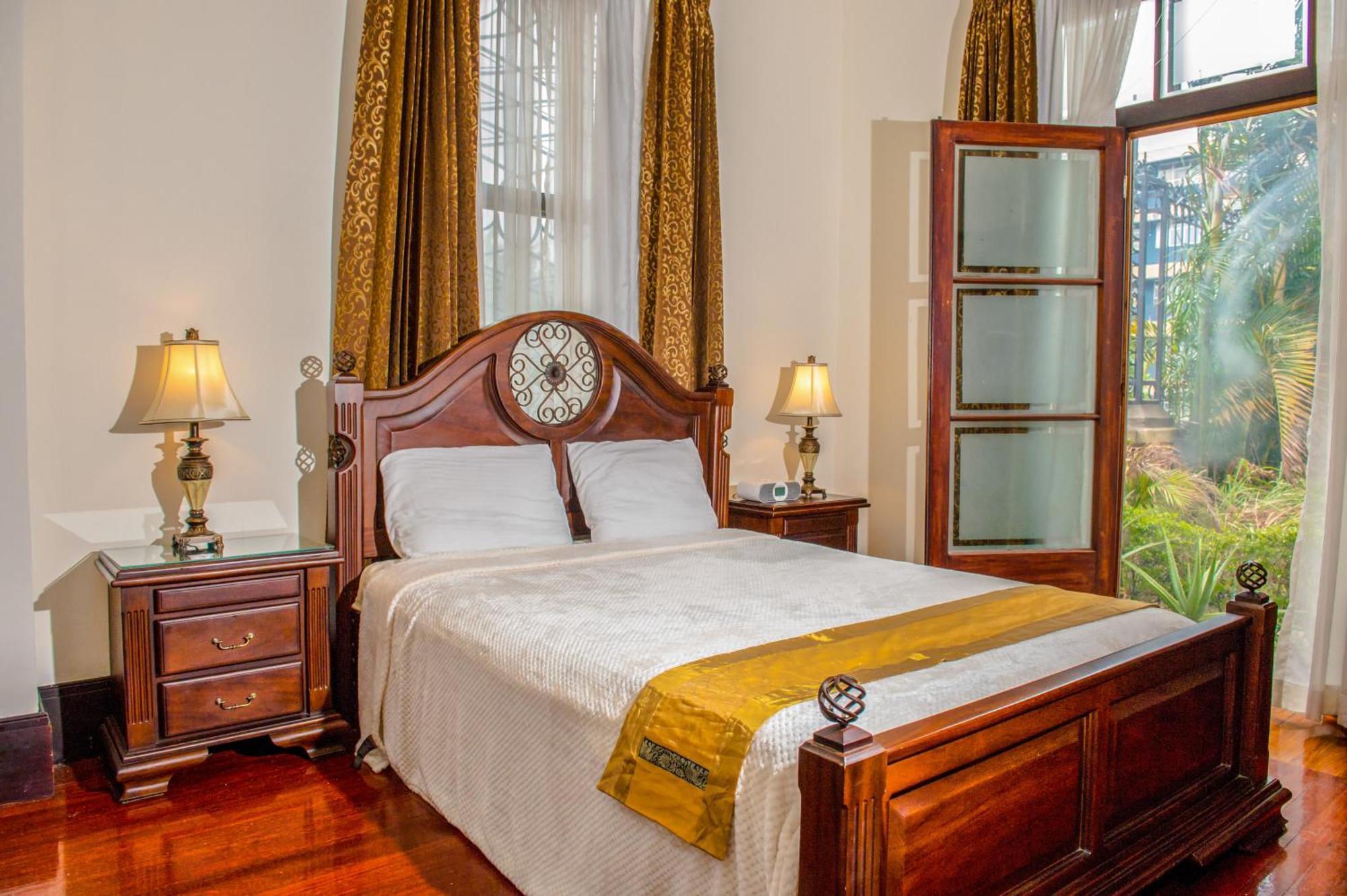 Hotel Majestad San Jose  Luaran gambar